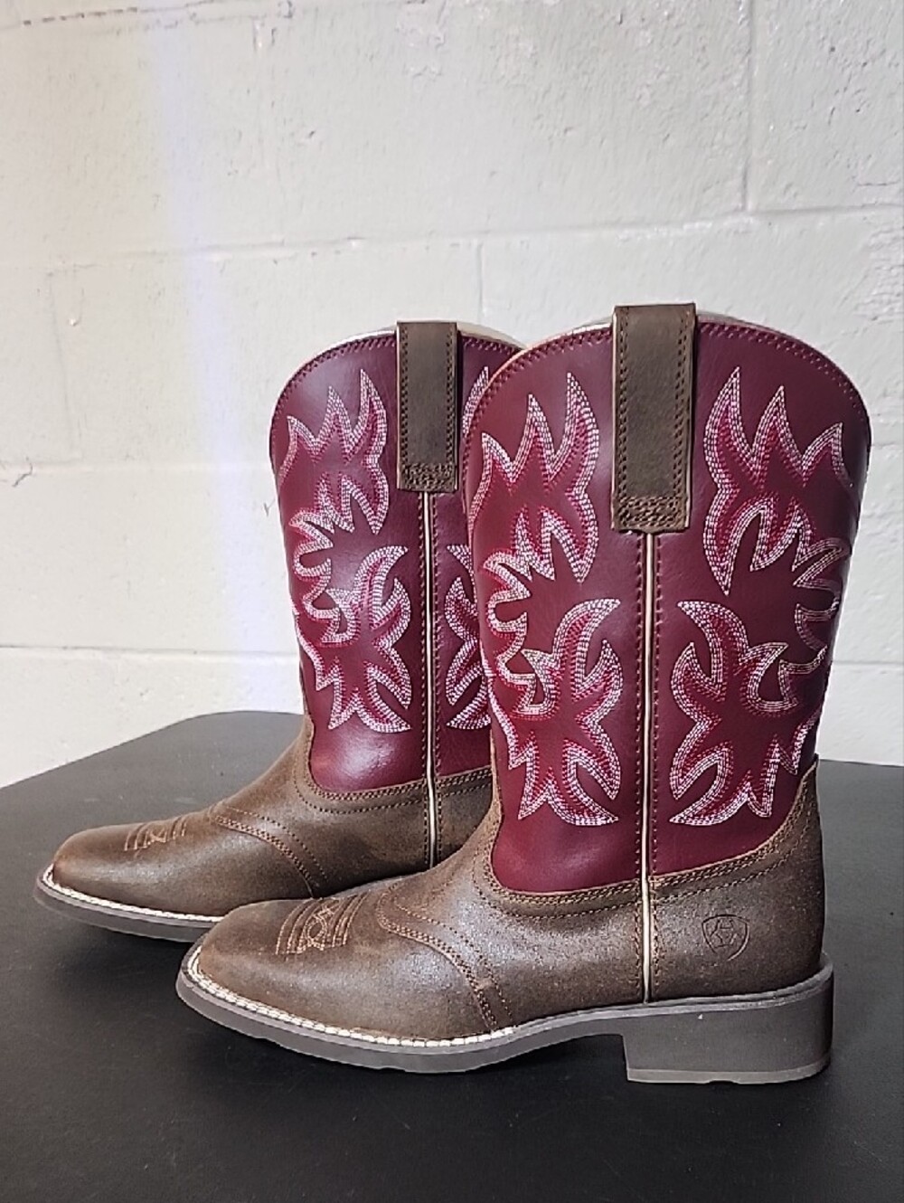 Ariat Women's Delilah Burgundy and Brown Western Boots - Picture 6 of 7
